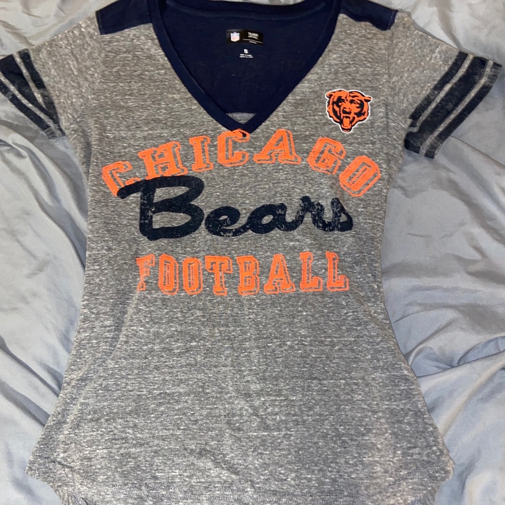Chicago Bears v-neck tee